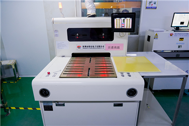 Hot-melt machines